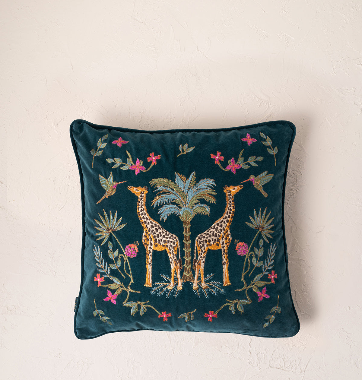 Wild Giraffe Palm Cushion Cover