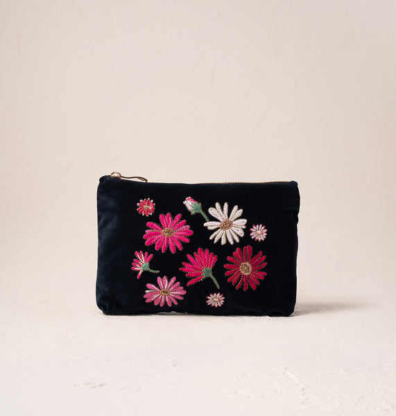 新品 Elizabeth Scarlett 花柄　刺繍 ミニ ポーチ チャコール Wildflower Mini Pouch – Elizabeth Scarlett