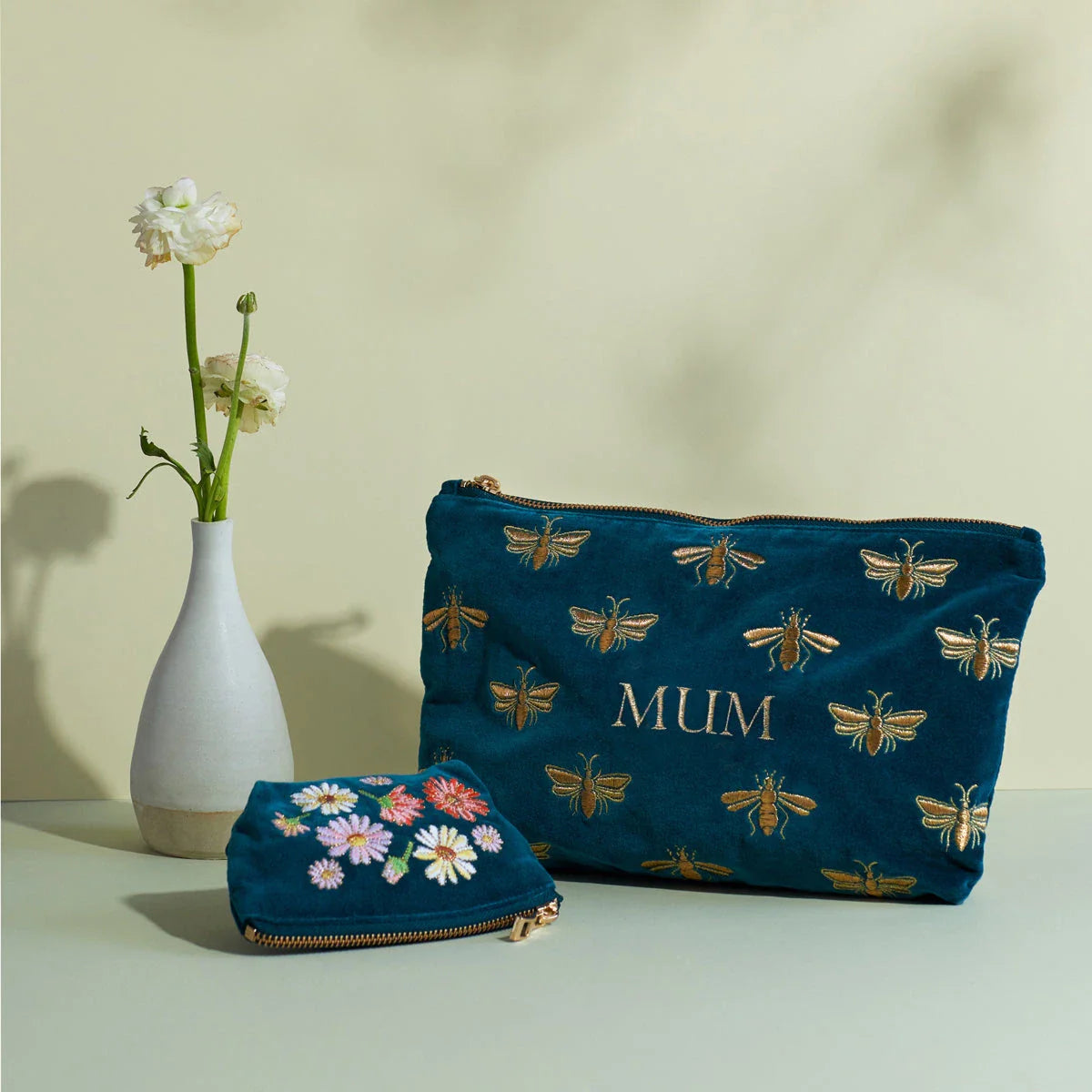MUM Honey Bee Everyday Pouch