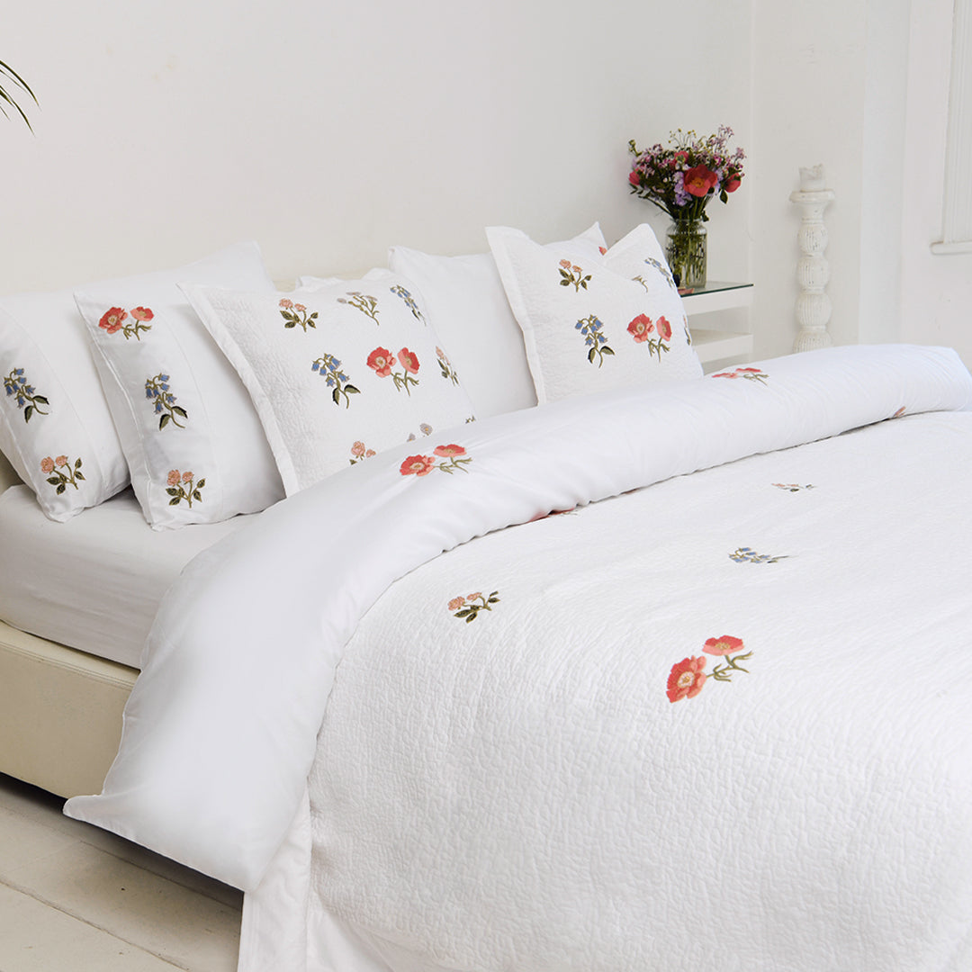 British Blooms White Cotton Quilt